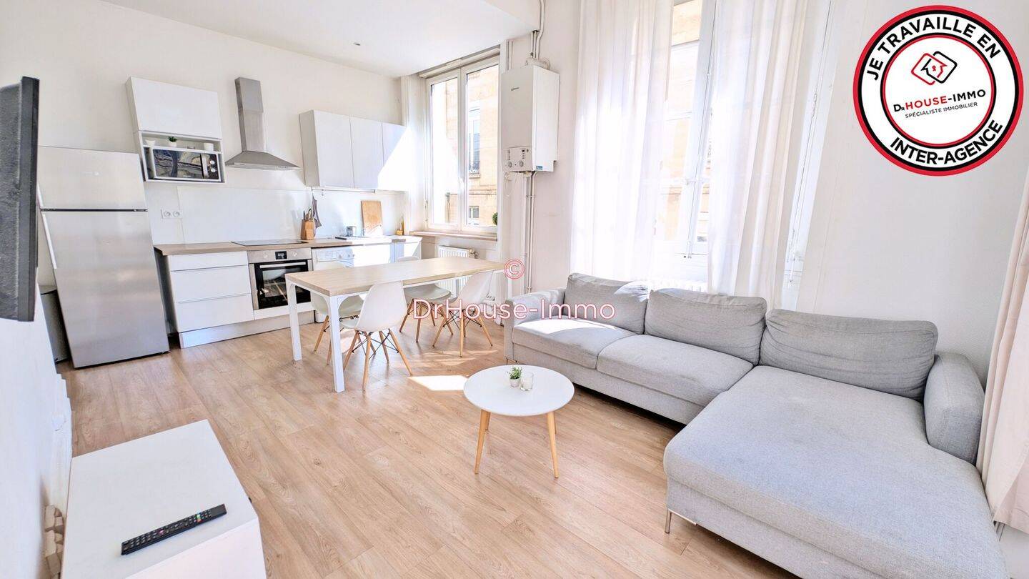 Appartement 5 pièces 105 m² · à Saint-Étienne · 105,2 m² · 185 000 €