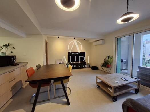 Appartement à louer 1 370 € 4 pièces 3 chambres 85 m² RDC/4 Centre Ville Saint-Rémy-de-Provence 13210