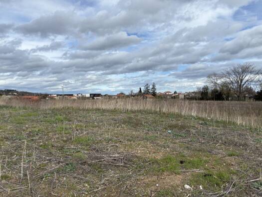 Terrain constructible viabilisé à vendre 54 000 € 384 m² de terrain Mozac 63200