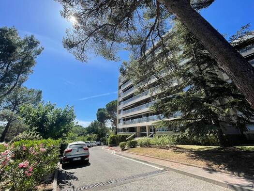 Appartement à vendre 238 800 € 2 pièces 1 chambre 44 m² RDC Les Platanes Aix-en-Provence 13090