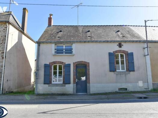 Maison à vendre 115 500 € 4 pièces 2 chambres 326 m² de terrain Andouillé 53240