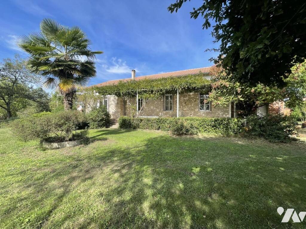 Maison 10 pièces 216 m² · à Montauban · 216 m² · 498 000 €