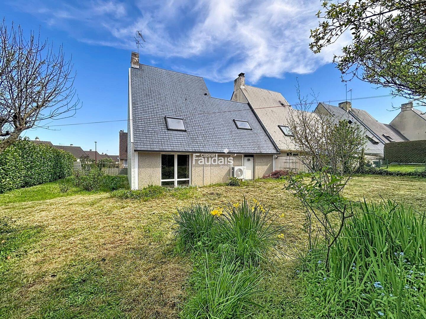 Maison 5 pièces 118 m² · à Pont-Hébert · 118 m² · 208 000 €