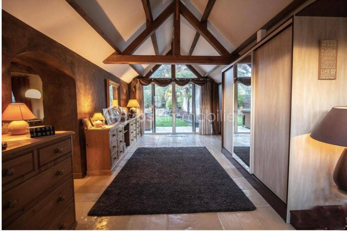 Maison 11 pièces 368 m² · à Faverolles · 368 m² · 599 000 €