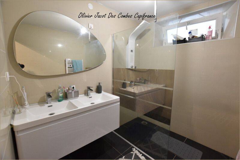 Maison 5 pièces 123 m² · à Étupes · 123 m² · 187 000 €