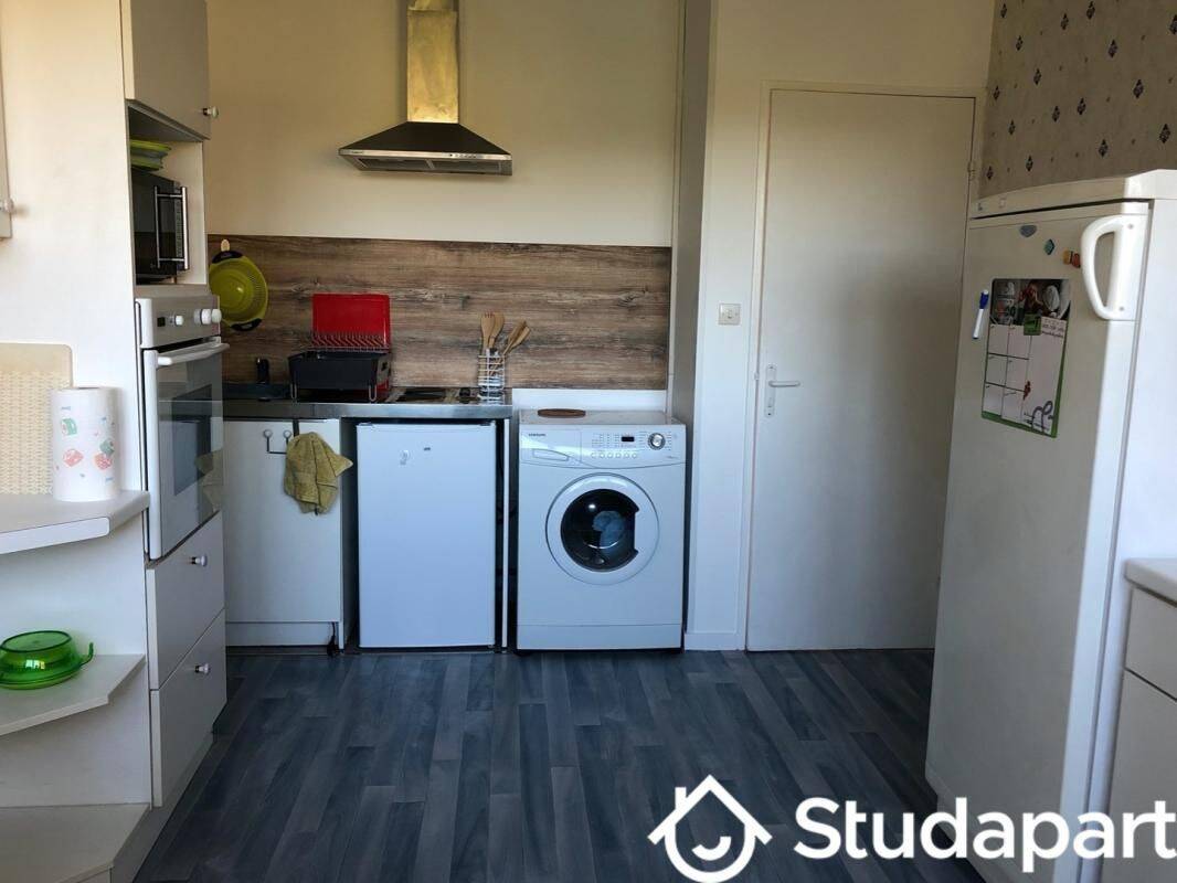 1 pièce 11 m² · à Limoges · 11 m² · 350 €