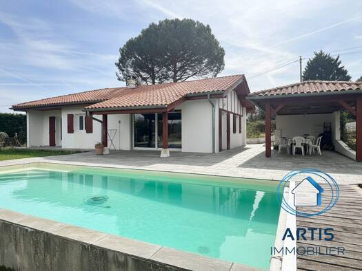 Maison à vendre 495 000 € 4 pièces 3 chambres 85 m² 1 556 m² de terrain Saint-Pée-sur-Nivelle 64310