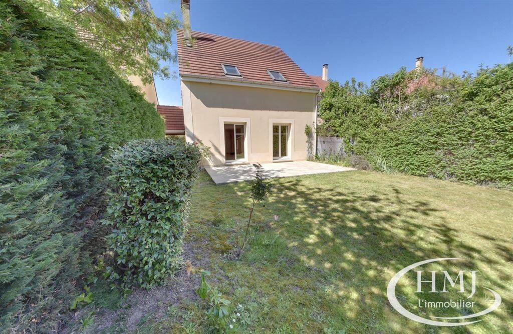 Maison 6 pièces 107 m² · à Lisses · 107 m² · 359 900 €