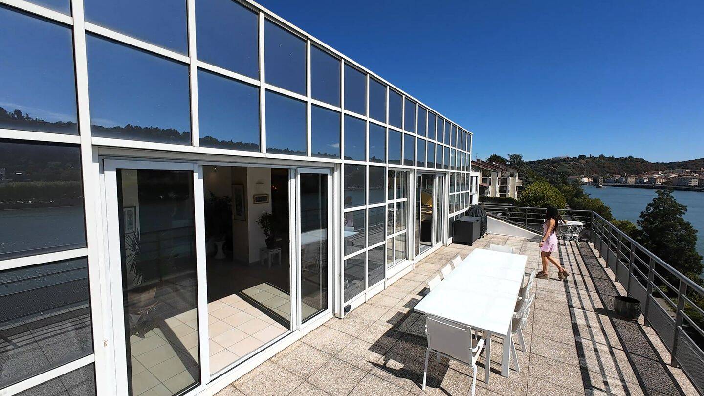 Appartement 6 pièces 243 m² · à Sainte-Colombe · 242,6 m² · 469 000 €