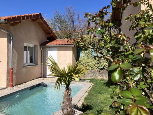 Maison de plain-pied à vendre 475 000 € 4 pièces 3 chambres 102,5 m² Saint-Genis-les-Ollières 69290