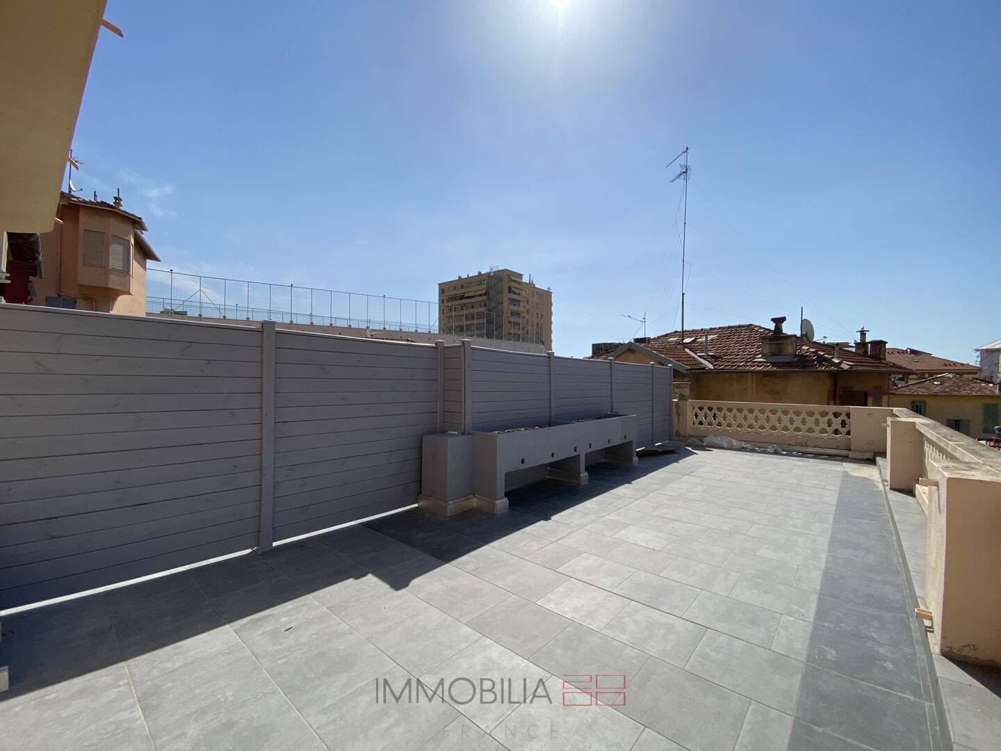 Appartement 2 pièces 42 m² · à Beausoleil · 42,4 m² · 1 800 €