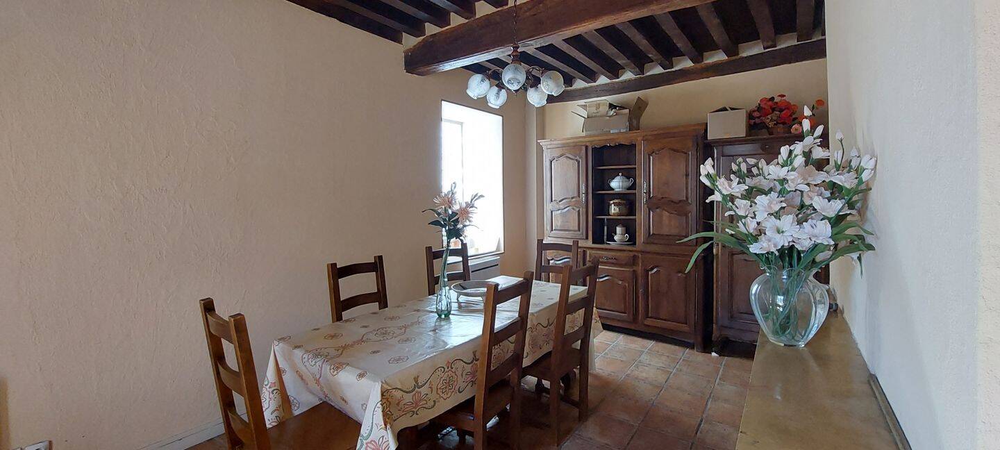 Maison 8 pièces 150 m² · à Plombières-lès-Dijon · 150 m² · 285 000 €