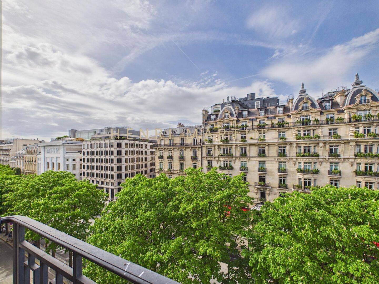 Appartement 3 pièces 84 m² · à Paris 8ème · 84 m² · 10 500 €/mois