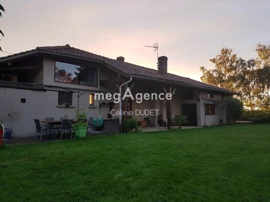 Maison à vendre 510 000 € 6 pièces 4 chambres 230 m² 24 000 m² de terrain Chanoz-Châtenay 01400