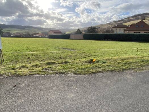 Terrain à vendre 89 900 € 1 201 m² de terrain Saint-Yvoine 63500