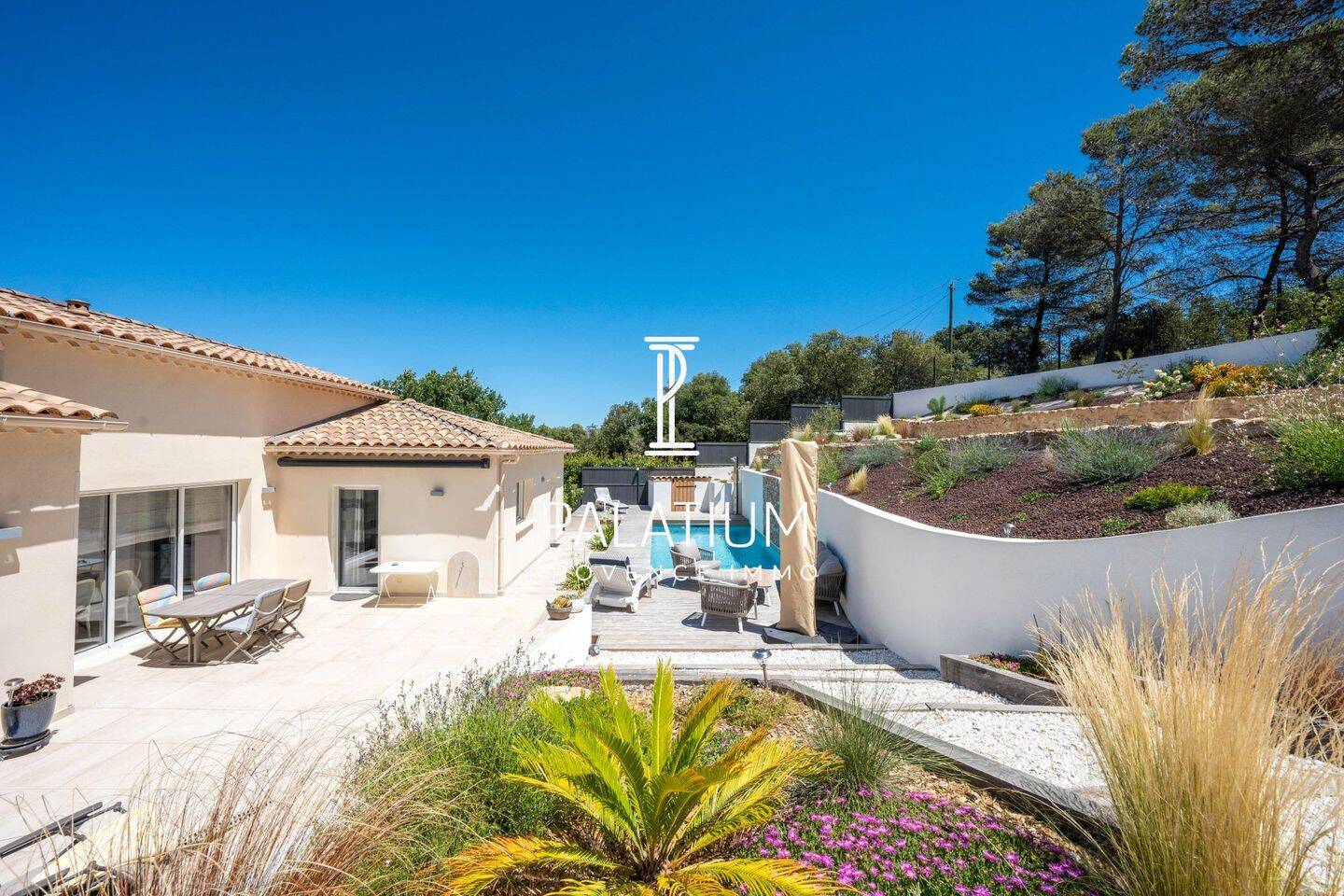 Maison 4 pièces 233 m² · à Peyrolles-en-Provence · 233 m² · 880 000 €