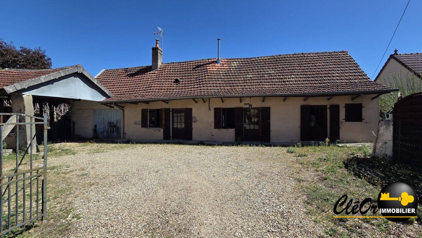 Maison 5 pièces 79 m² · à Pierre-de-Bresse · 79 m² · 61 000 €