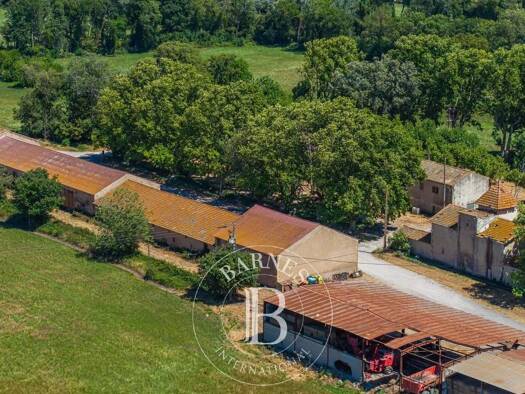 Terrain champêtre/forestier à vendre 3 900 000 € 1 580 000 m² de terrain Aix-en-Provence 13100