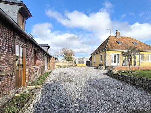 Maison à vendre 199 000 € 4 pièces 2 chambres 78 m² 1 432 m² de terrain Elbeuf-en-Bray 76220