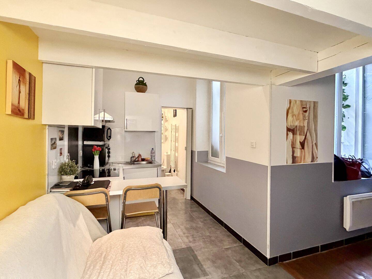 Appartement 2 pièces 30 m² · à Marseille 6ème Arrondissement · 30,5 m² · 76 000 €