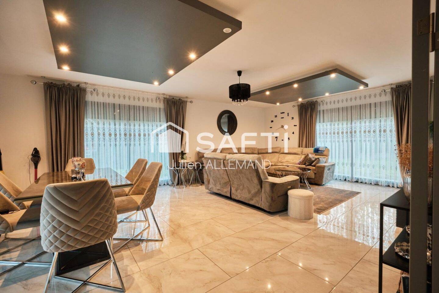 Maison 7 pièces 180 m² · à Macornay · 180 m² · 415 000 €