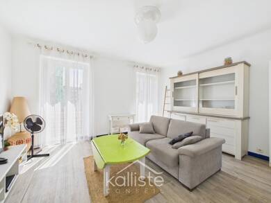 Appartement à louer 850 € 3 pièces 2 chambres 60 m² Étage 1/6 Gare Ajaccio 20090