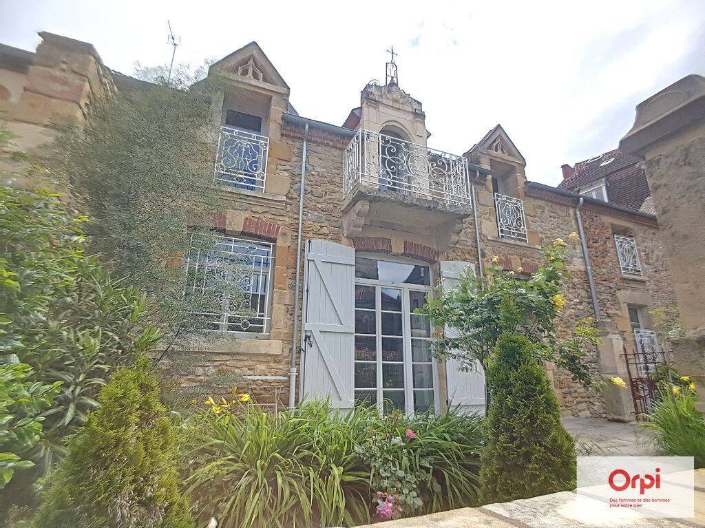 Maison 5 pièces 168 m² · à Montluçon · 168 m² · 1 095 €/mois