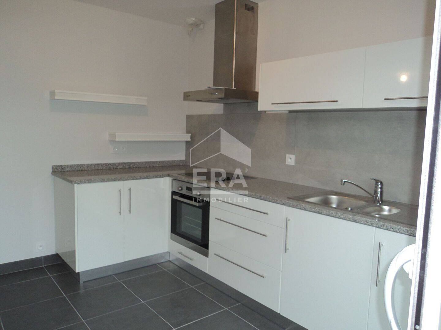 Maison 5 pièces 94 m² · à Castelnau-de-Médoc · 94,3 m² · 1 300 €