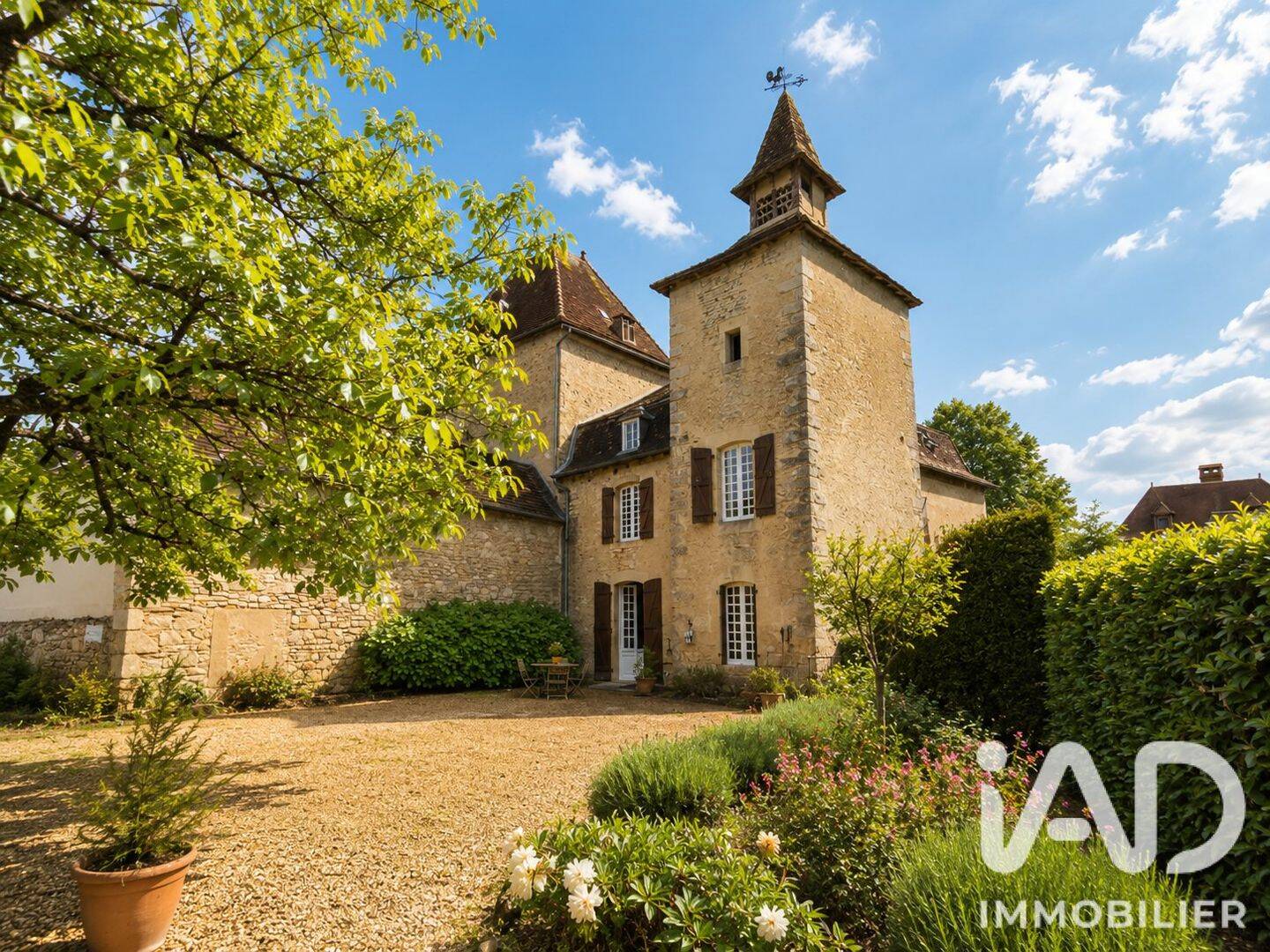 Maison 9 pièces 340 m² · à Cornac · 340 m² · 730 800 €