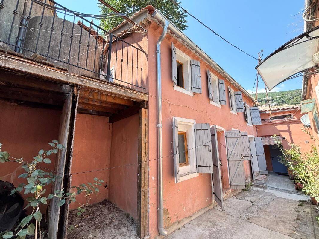 Maison 5 pièces 73 m² · à Grasse · 72,7 m² · 149 000 €