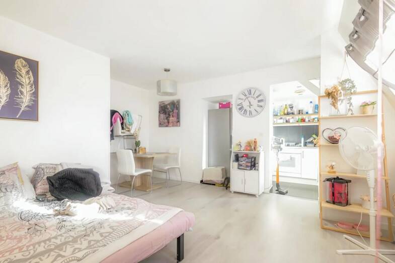 Duplex à vendre 90 000 € 3 pièces 2 chambres 68 m² Étage 2/2 Côte Est-Soquence Le Havre 76600