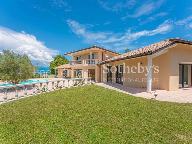 Maison à vendre 1 320 000 € 6 pièces 4 chambres 210 m² 1 797 m² de terrain Messery 74140