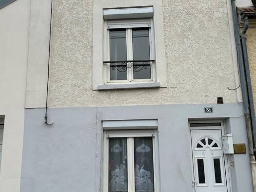 Maison à vendre 73 500 € 4 pièces 1 chambre 97 m² 143 m² de terrain Dormans 51700