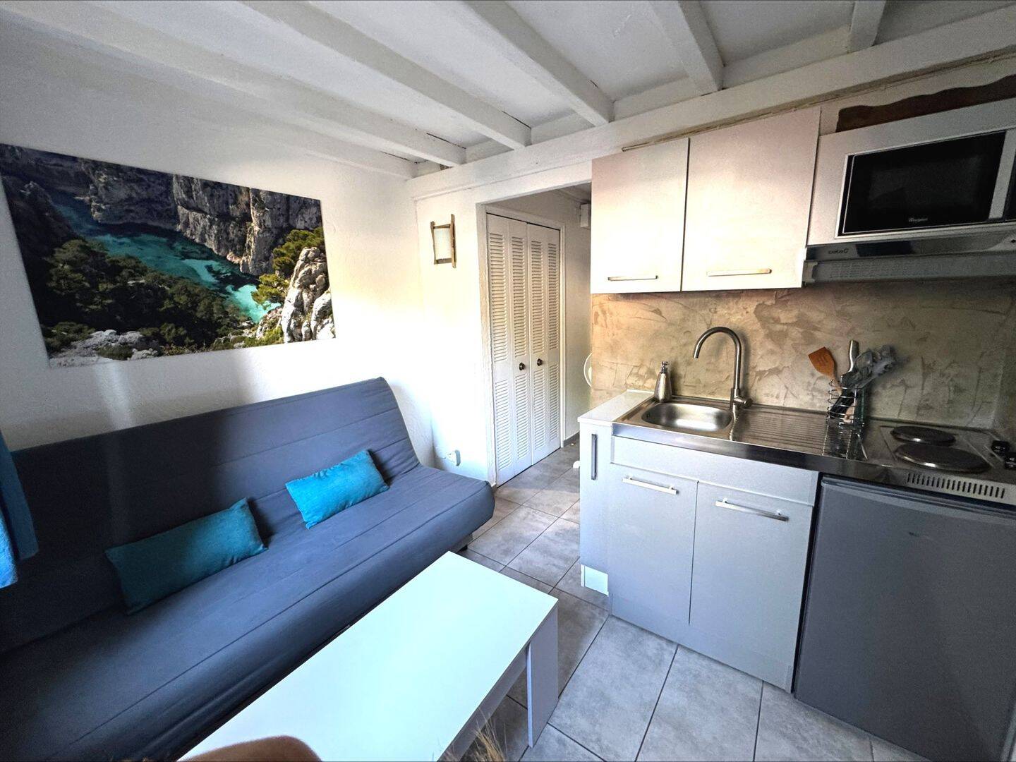 Appartement 1 pièce 12 m² · à Cassis · 11,9 m² · 630 €/mois