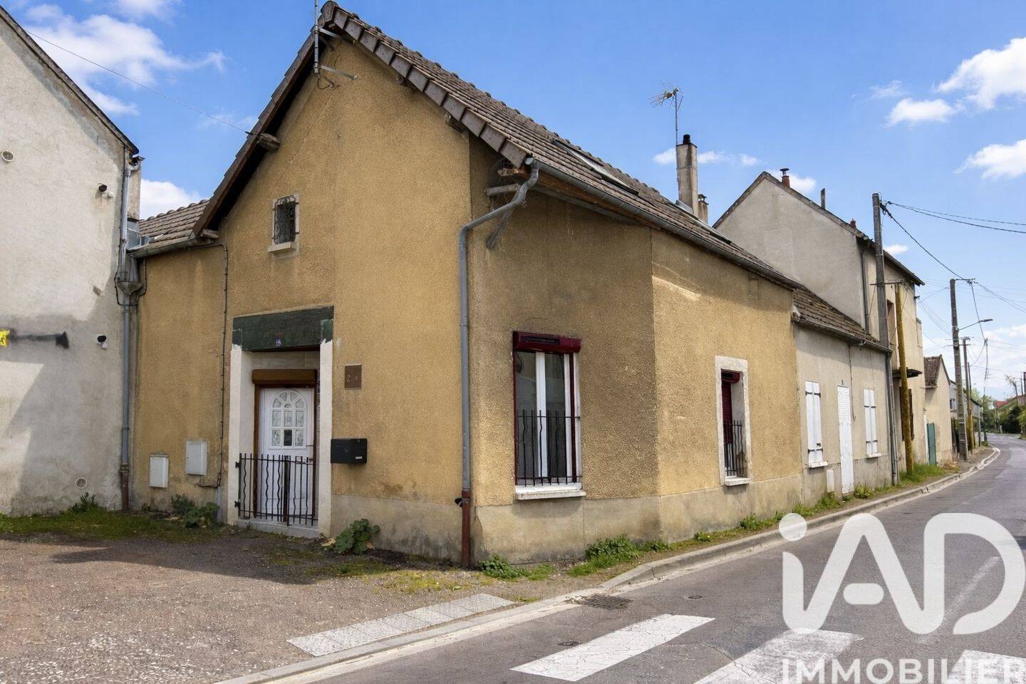 Maison 5 pièces 110 m² · à Cheny · 110 m² · 120 000 €