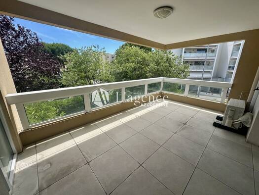 Appartement à vendre 318 000 € 2 pièces 1 chambre 48,4 m² RDC Les Galinieres Saint-Laurent-du-Var 06700