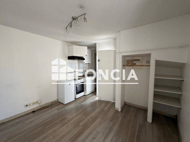 Appartement 1 pièce 15 m² · à Angoulême · 15,2 m² · 350 €
