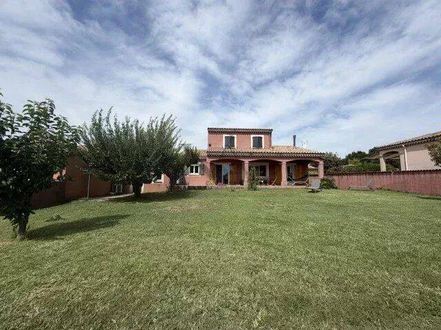 Maison 6 pièces 145 m² · à Montélimar · 145 m² · 1 300 €/mois