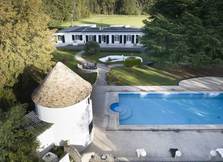 Maison à vendre 949 000 € 7 pièces 4<br/>chambres 227 m²<br/>superficie 9 327 m²<br/>terrain Garancières 78890