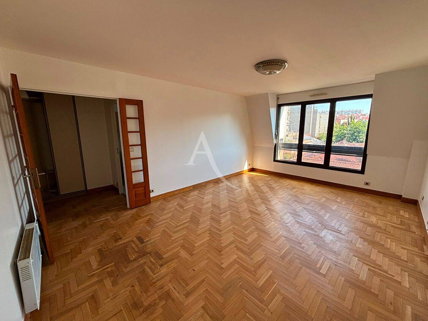 Appartement 3 pièces 67 m² · à Le Kremlin-Bicêtre · 66,6 m² · 1 716 €