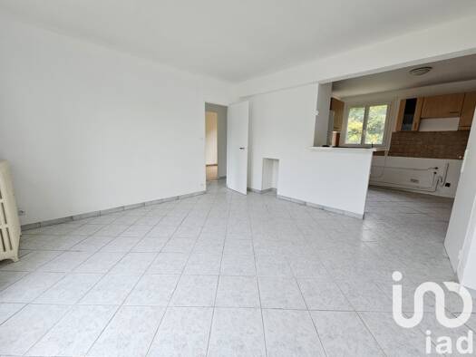 Appartement à vendre 30 000 € 3 pièces 2 chambres 58 m² Étage 4/4 La Campagne Revin 08500