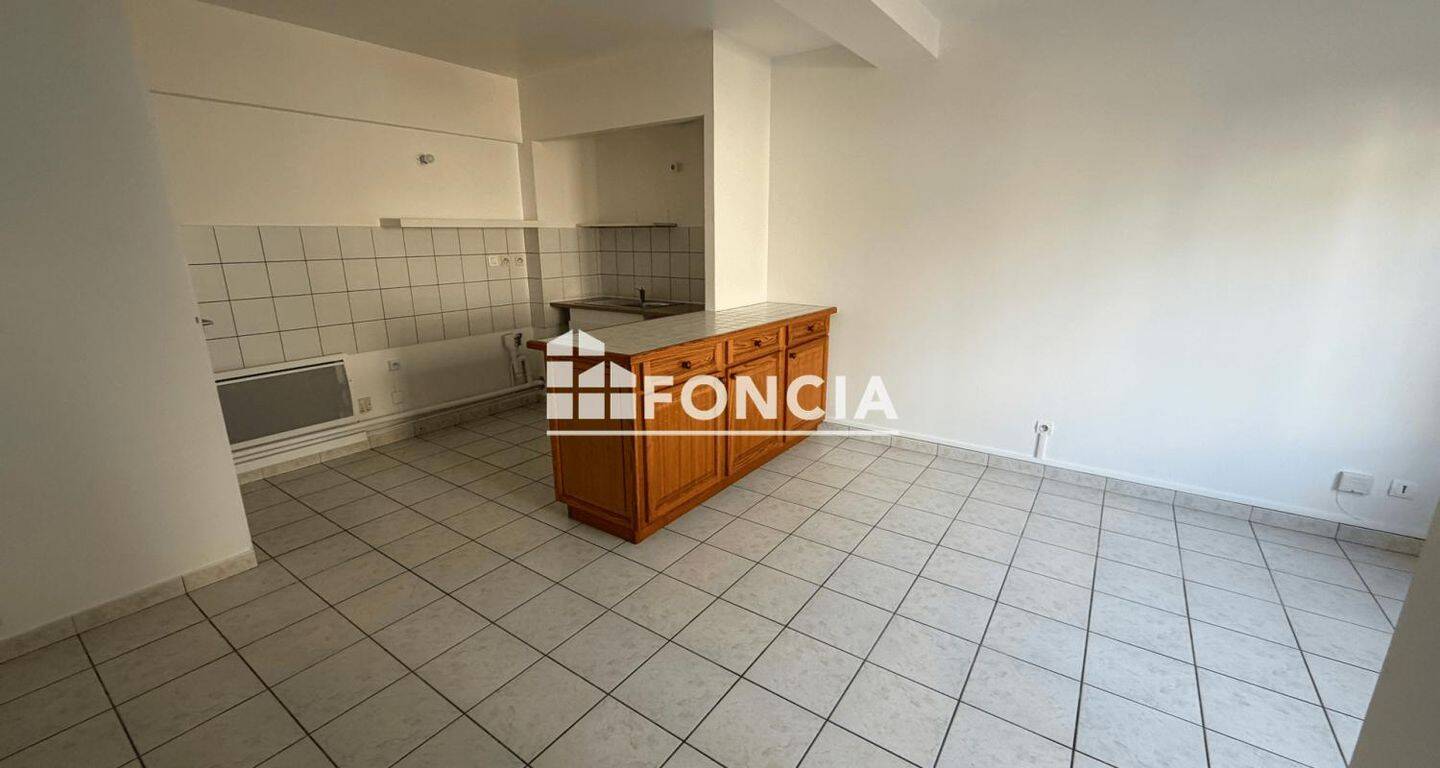 Appartement 3 pièces 44 m² · à Pontault-Combault · 43,8 m² · 915 €