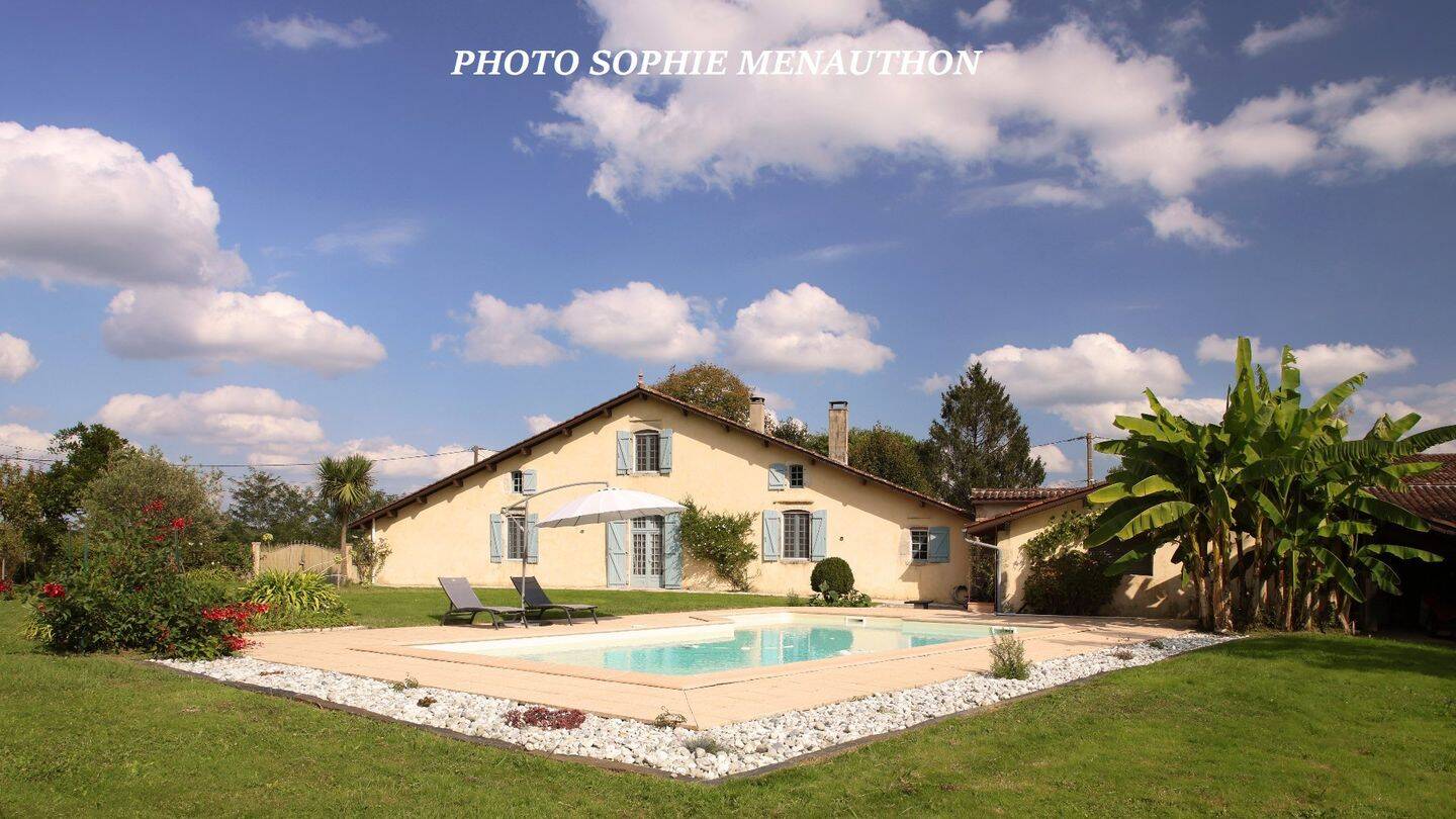 Maison 12 pièces 344 m² · à Pouillon · 344 m² · 620 000 €