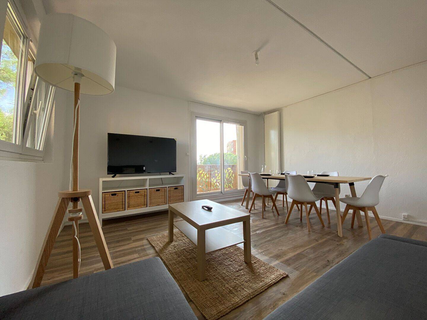 1 pièce 98 m² · à Aix-en-Provence · 98,4 m² · 550 €/mois