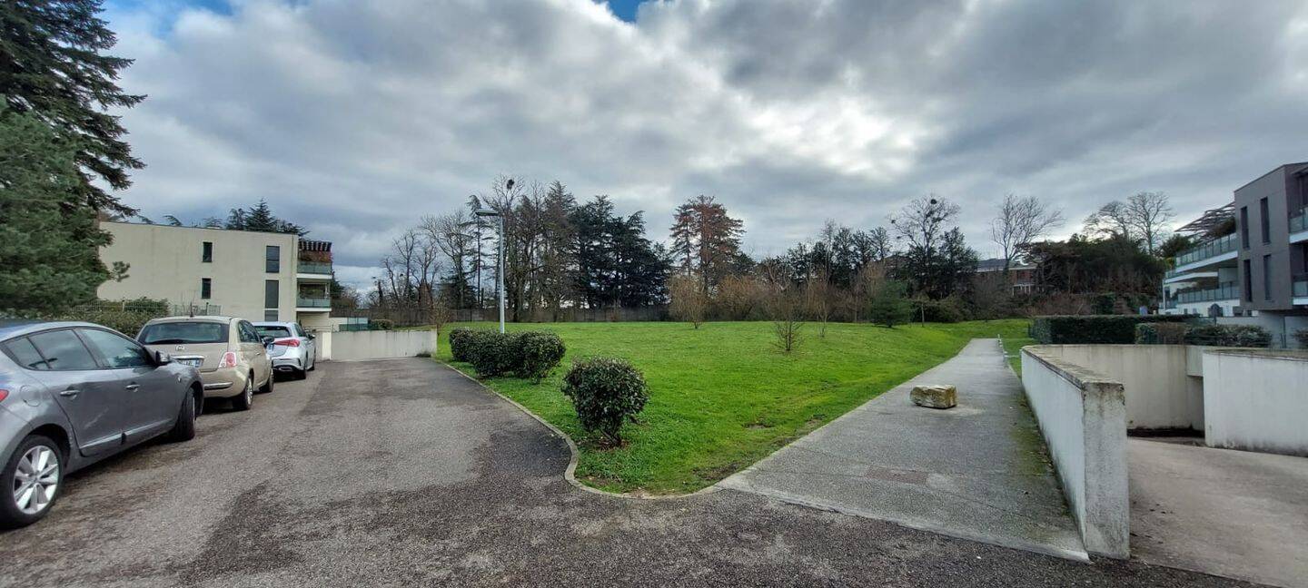 Appartement 2 pièces 42 m² · à Tassin-la-Demi-Lune · 42 m² · 828 €/mois