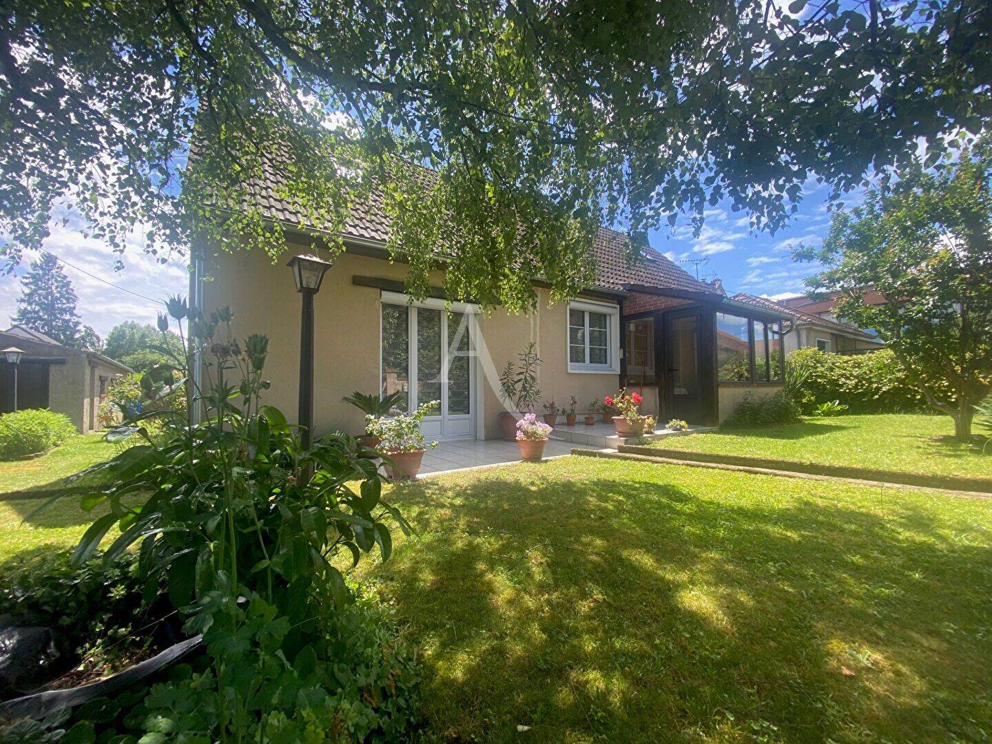 Maison 6 pièces 109 m² · à Artenay · 109 m² · 182 700 €