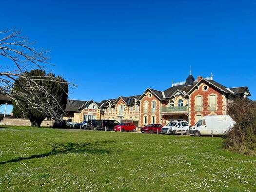 Immeuble à vendre 760 000 € 700 m² Nevers 58000