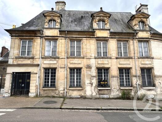 Immeuble à vendre 313 000 € Argentan 61200