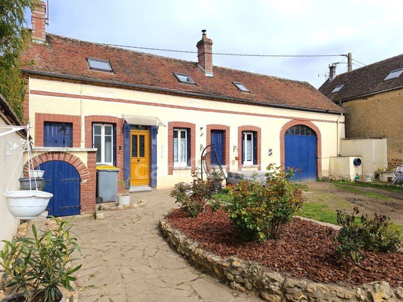 Maison 4 pièces 100 m² · à Villeneuve-sur-Yonne · 100 m² · 145 000 €