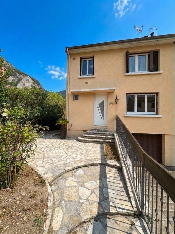 Maison 5 pièces 84 m² · à Sassenage · 84 m² · 339 900 €